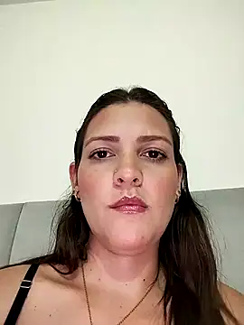 Snapshot of Mia_Hampton chatting on 03/19/25, 12:37 Mia Hampton online show from 03/19/25, 12:37