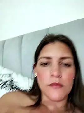 Snapshot of Mia_Hampton chatting on 03/22/25, 06:00 Mia Hampton online show from 03/22/25, 06:00