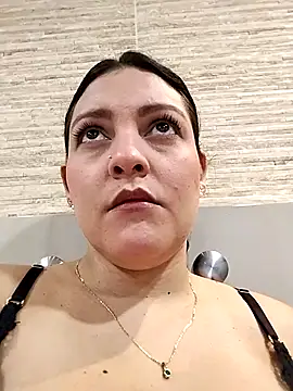 Snapshot of Mia_Hampton chatting on 09/27/25, 01:16 Mia Hampton online show from 09/27/25, 01:16