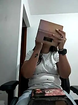 Snapshot of Mia_Hampton chatting on 01/11/26, 08:25 Mia Hampton online show from 01/11/26, 08:25