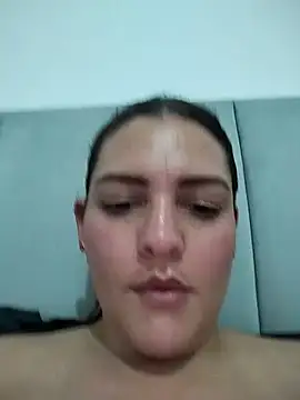 Snapshot of Mia_Hampton chatting on 06/14/26, 02:35 Mia Hampton online show from 06/14/26, 02:35
