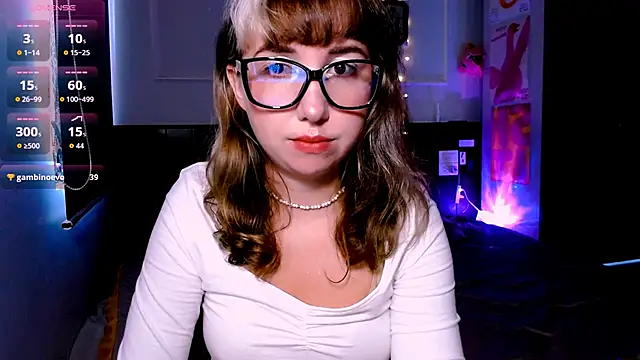 Snapshot of Cosmo_Riri chatting on 09/10/25, 05:07 Cosmo Riri online show from 09/10/25, 05:07