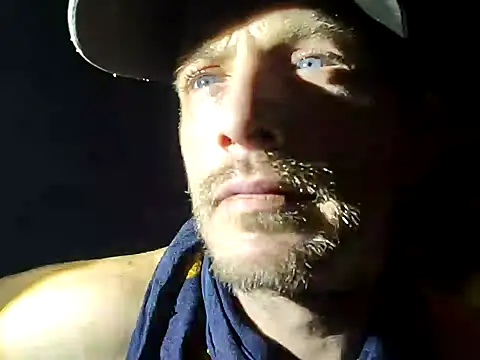 Snapshot of KBONE36 chatting on 12/30/24, 12:09 KBONE36 online show from 12/30/24, 12:09