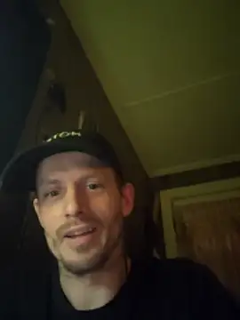 Snapshot of KBONE36 chatting on 12/31/24, 08:48 KBONE36 online show from 12/31/24, 08:48