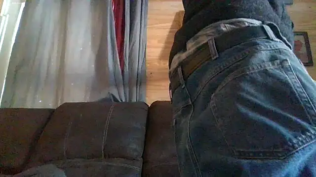 Snapshot of KBONE36 chatting on 02/19/25, 07:05 KBONE36 online show from 02/19/25, 07:05