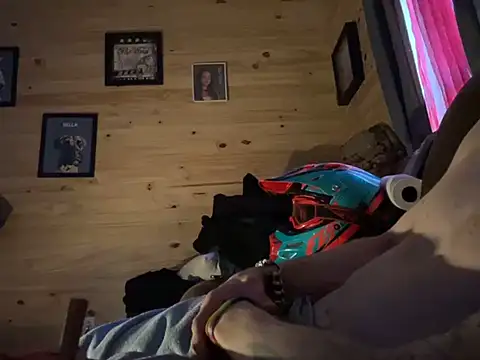 Snapshot of KBONE36 chatting on 03/14/25, 12:40 KBONE36 online show from 03/14/25, 12:40