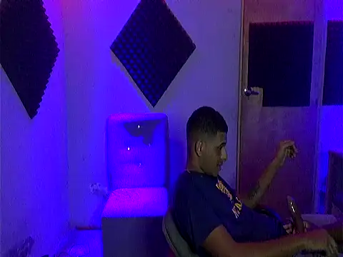 jess2020 online show from 11/22/25, 01:48