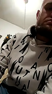 Snapshot of oreh777 chatting on 12/15/24, 03:53 oreh777 online show from 12/15/24, 03:53