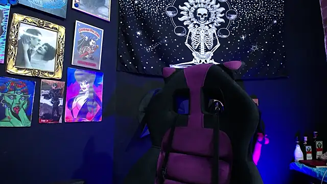 Snapshot of Yourmadame_P chatting on 01/07/25, 09:03 Yourmadame P online show from 01/07/25, 09:03