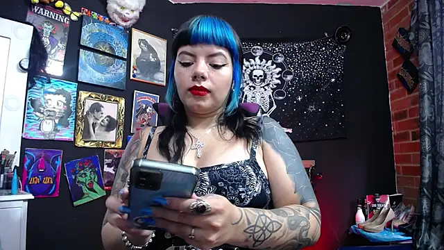 Snapshot of Yourmadame_P chatting on 02/03/25, 03:27 Yourmadame P online show from 02/03/25, 03:27