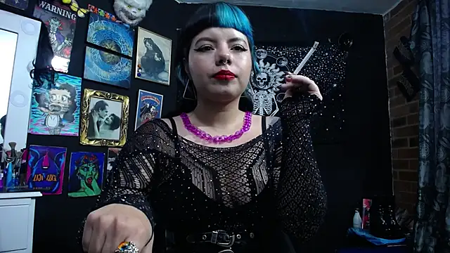 Snapshot of Yourmadame_P chatting on 02/11/25, 08:42 Yourmadame P online show from 02/11/25, 08:42