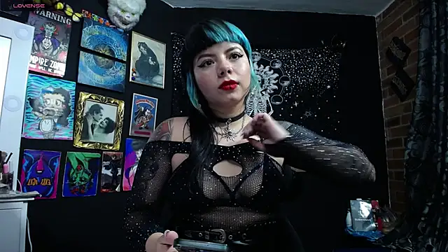 Snapshot of Yourmadame_P chatting on 03/13/25, 11:05 Yourmadame P online show from 03/13/25, 11:05