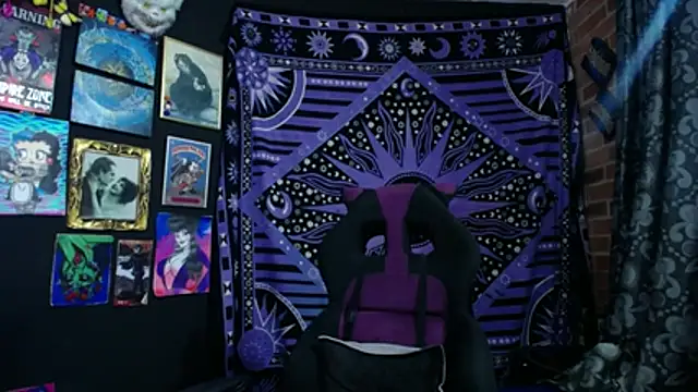 Snapshot of Yourmadame_P chatting on 10/23/25, 12:10 Yourmadame P online show from 10/23/25, 12:10