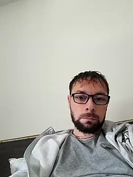 Snapshot of Nitrocm chatting on 10/22/25, 12:38 Nitrocm online show from 10/22/25, 12:38