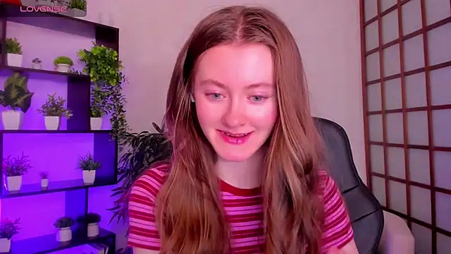 KateCuddle online show from 11/25/25, 02:33