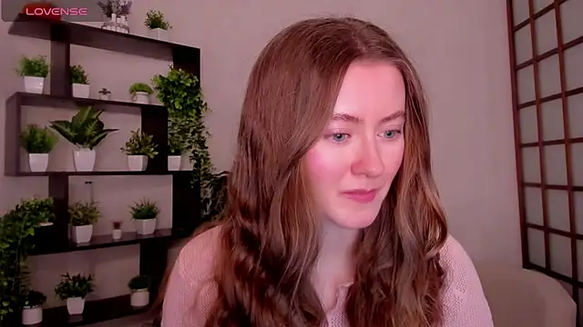 KateCuddle online show from 12/15/25, 03:33