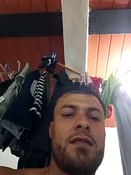 Snapshot of 11scorpion27 chatting on 11/06/25, 03:18 11scorpion27 online show from 11/06/25, 03:18