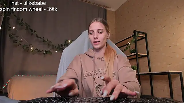 Anna Fink online show from 01/27/25, 09:00