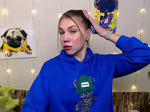 Snapshot of Sport_Tall_Doll chatting on 12/10/24, 11:11 Sport Tall Doll online show from 12/10/24, 11:11