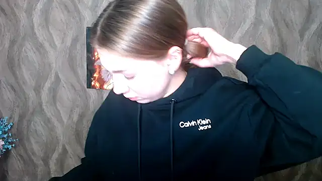 Snapshot of Sport_Tall_Doll chatting on 12/26/24, 08:28 Sport Tall Doll online show from 12/26/24, 08:28