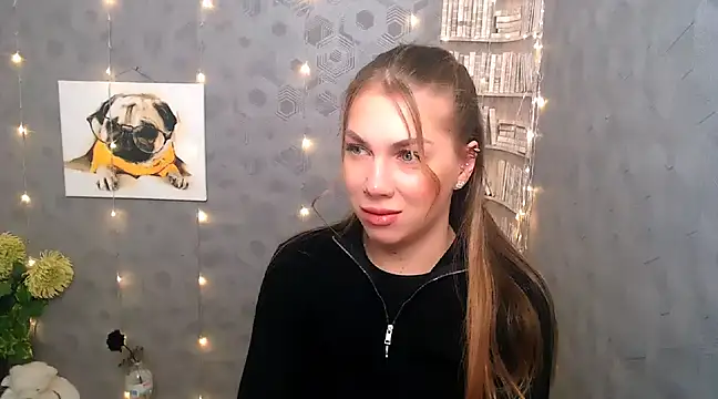 Snapshot of Sport_Tall_Doll chatting on 03/07/25, 08:02 Sport Tall Doll online show from 03/07/25, 08:02