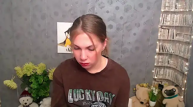 Snapshot of Sport_Tall_Doll chatting on 03/22/25, 10:49 Sport Tall Doll online show from 03/22/25, 10:49