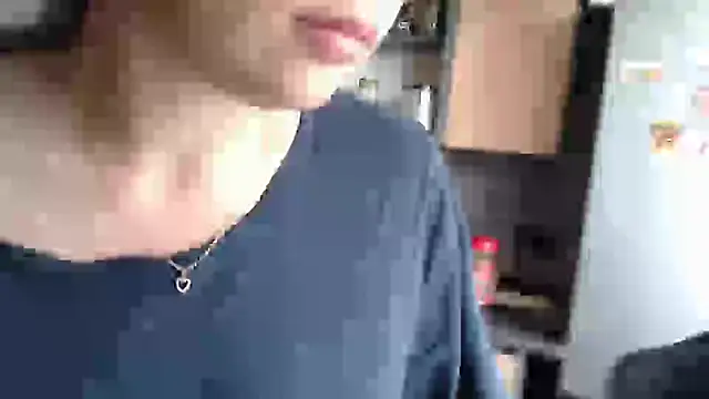 Snapshot of delightful_sofi chatting on 06/04/26, 12:11 delightful sofi online show from 06/04/26, 12:11