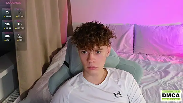 cute thomas online show from 10/22/25, 07:24