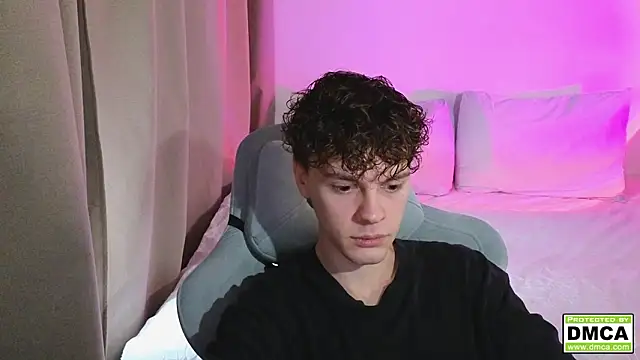 cute thomas online show from 02/25/26, 11:31