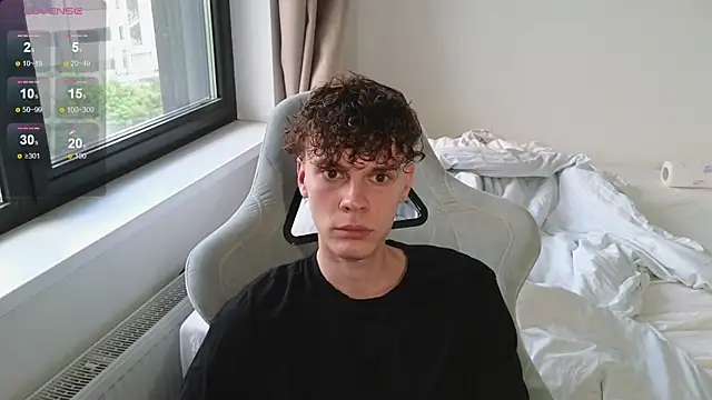 Snapshot of cute_thomas chatting on 05/27/26, 05:32 cute thomas online show from 05/27/26, 05:32