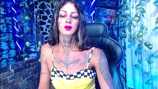 kissingdevil online show from 01/12/25, 01:21