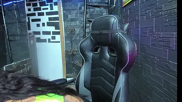 kissingdevil online show from 11/07/25, 11:38