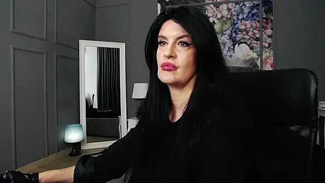 Snapshot of DomMelissaW chatting on 12/04/24, 08:51 DomMelissaW online show from 12/04/24, 08:51