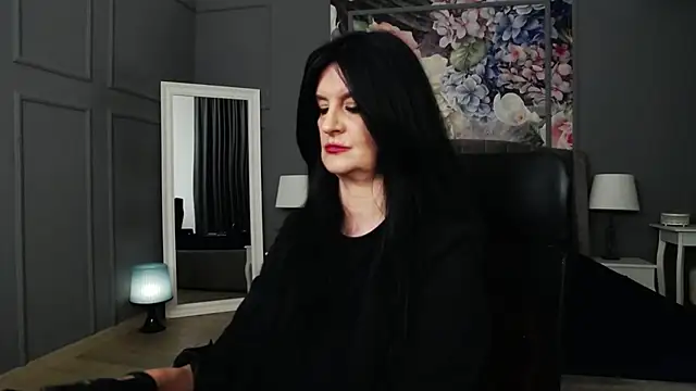 Snapshot of DomMelissaW chatting on 12/21/24, 03:14 DomMelissaW online show from 12/21/24, 03:14