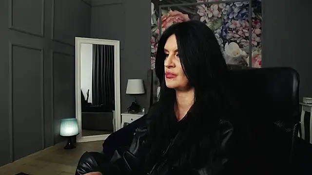 Snapshot of DomMelissaW chatting on 01/23/25, 12:35 DomMelissaW online show from 01/23/25, 12:35