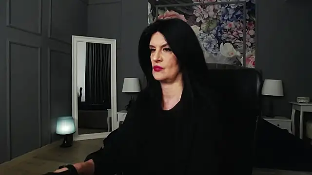 Snapshot of DomMelissaW chatting on 03/08/25, 10:02 DomMelissaW online show from 03/08/25, 10:02