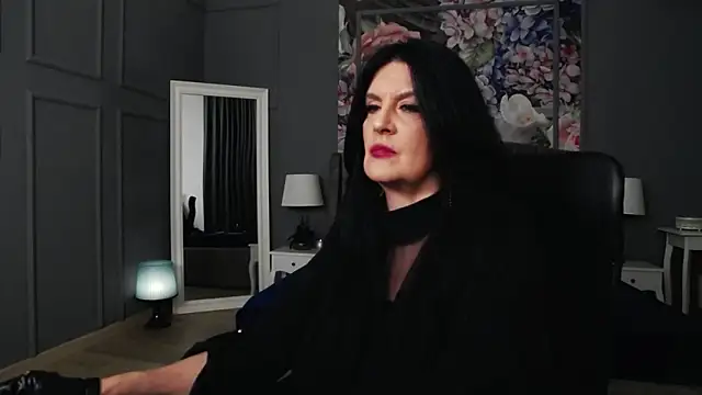 Snapshot of DomMelissaW chatting on 03/18/25, 09:21 DomMelissaW online show from 03/18/25, 09:21