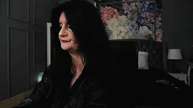 Snapshot of DomMelissaW chatting on 09/29/25, 08:02 DomMelissaW online show from 09/29/25, 08:02