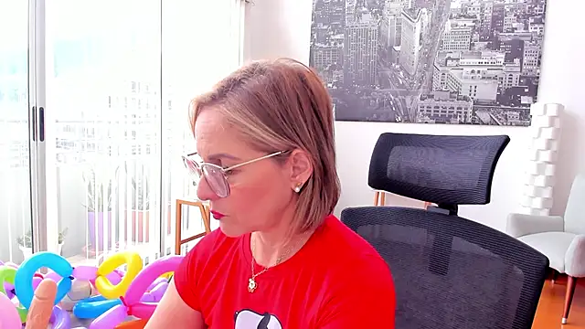 Snapshot of jane_turner chatting on 12/10/24, 03:55 jane turner online show from 12/10/24, 03:55