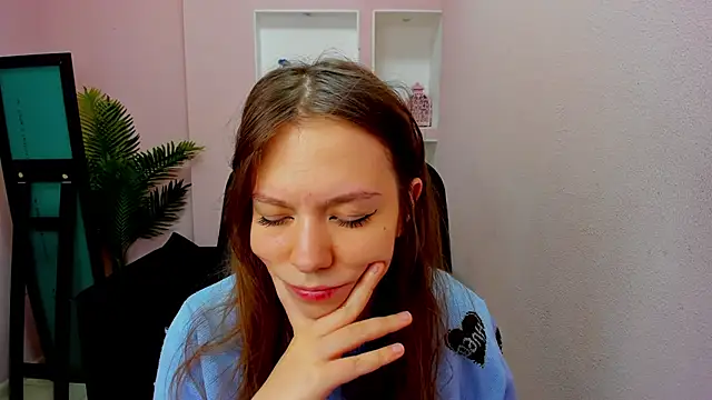 Persephoni online show from 10/10/25, 10:36