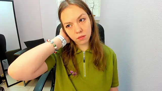 Snapshot of Persephoni chatting on 07/25/26, 06:11 Persephoni online show from 07/25/26, 06:11