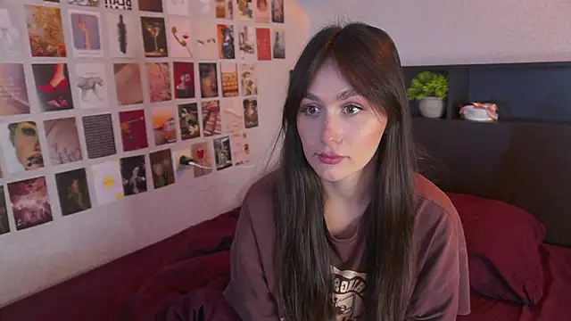 Snapshot of itssophiie chatting on 09/10/25, 12:05 itssophiie online show from 09/10/25, 12:05