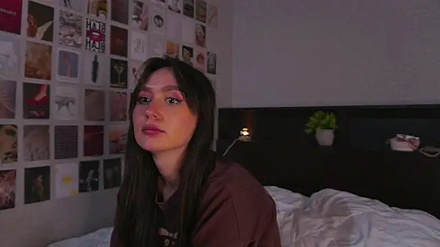 Snapshot of itssophiie chatting on 09/12/25, 05:46 itssophiie online show from 09/12/25, 05:46