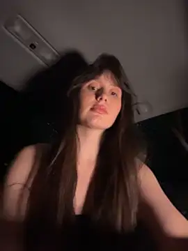 Snapshot of itssophiie chatting on 12/16/25, 04:12 itssophiie online show from 12/16/25, 04:12