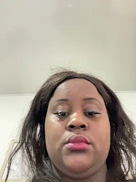Snapshot of sharik-browns chatting on 06/15/26, 05:59 sharik-browns online show from 06/15/26, 05:59