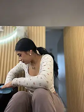 clarachanelricek online show from 12/17/25, 06:14