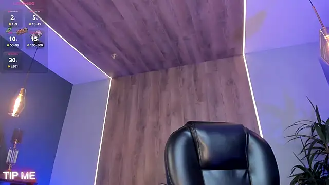 SophieBarnett online show from 10/25/25, 12:51