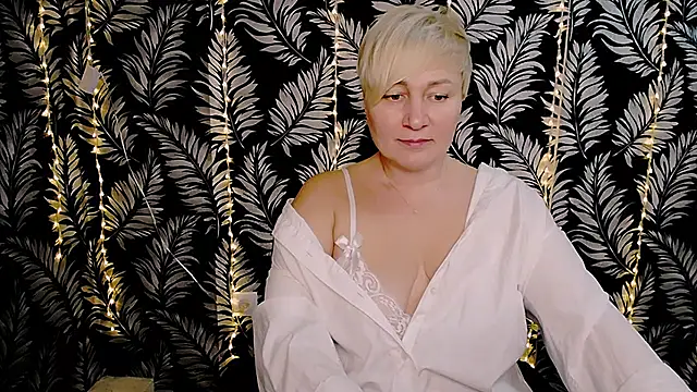 Olivia playful online show from 03/03/25, 03:31