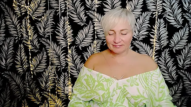 Olivia playful online show from 10/26/25, 12:22