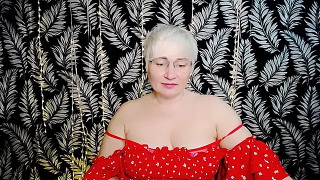 Snapshot of Olivia_playful chatting on 04/27/26, 10:35 Olivia playful online show from 04/27/26, 10:35